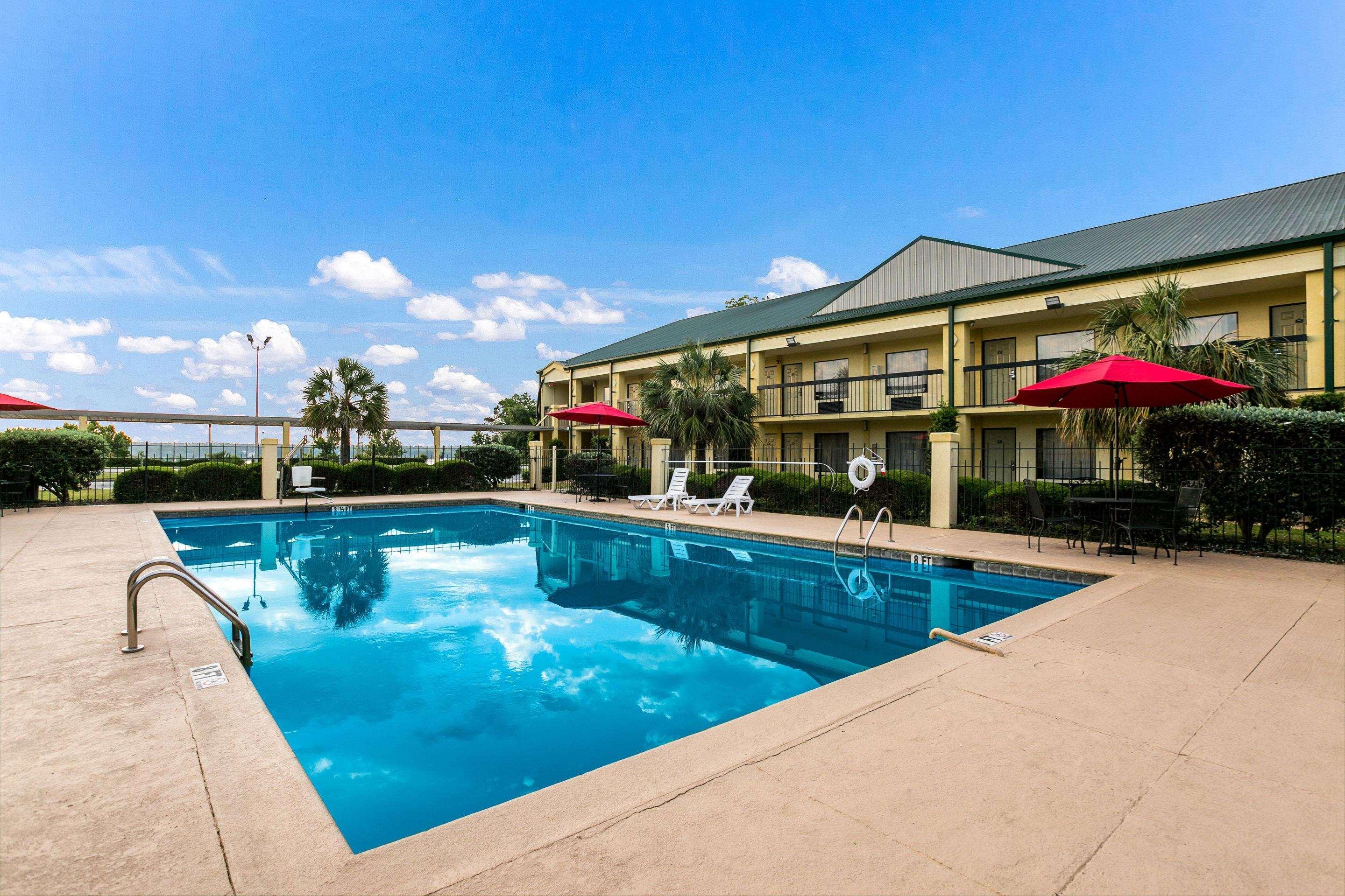 Quality Inn & Suites Near Lake Eufaula Esterno foto