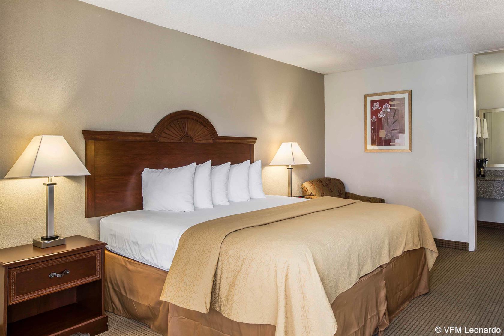 Quality Inn & Suites Near Lake Eufaula Esterno foto