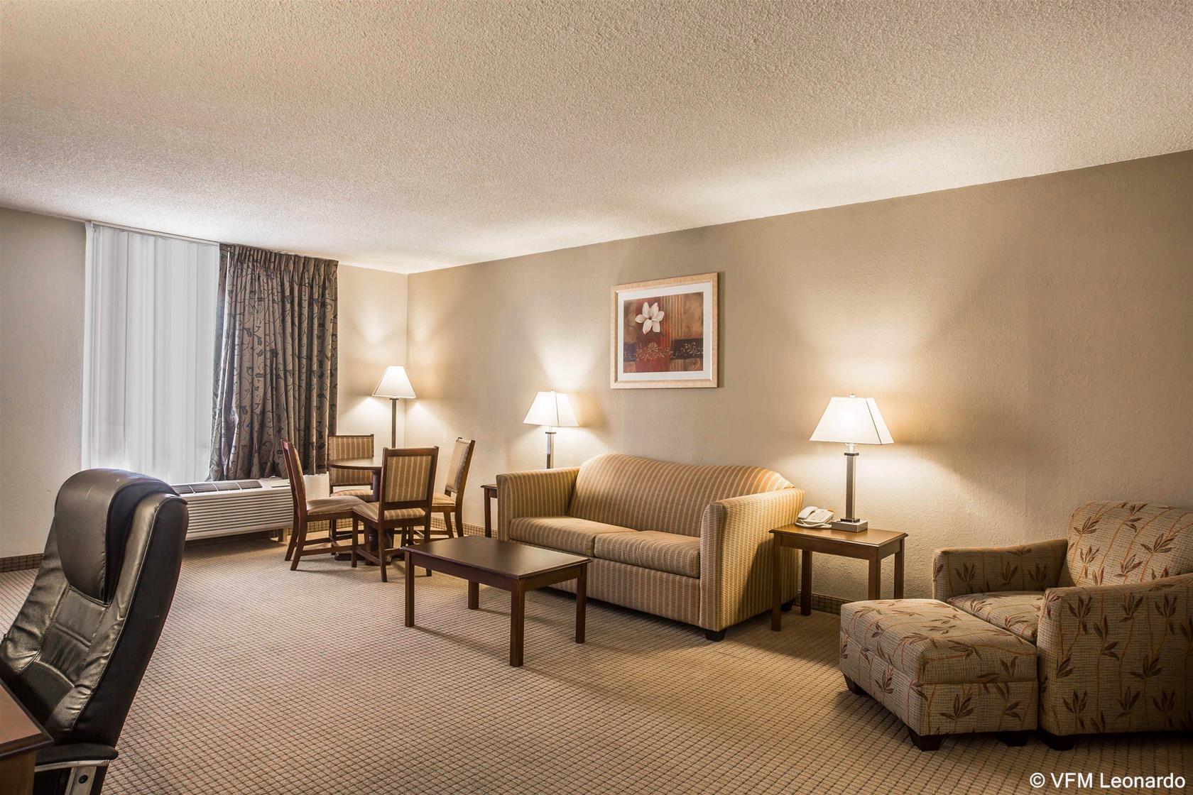 Quality Inn & Suites Near Lake Eufaula Esterno foto