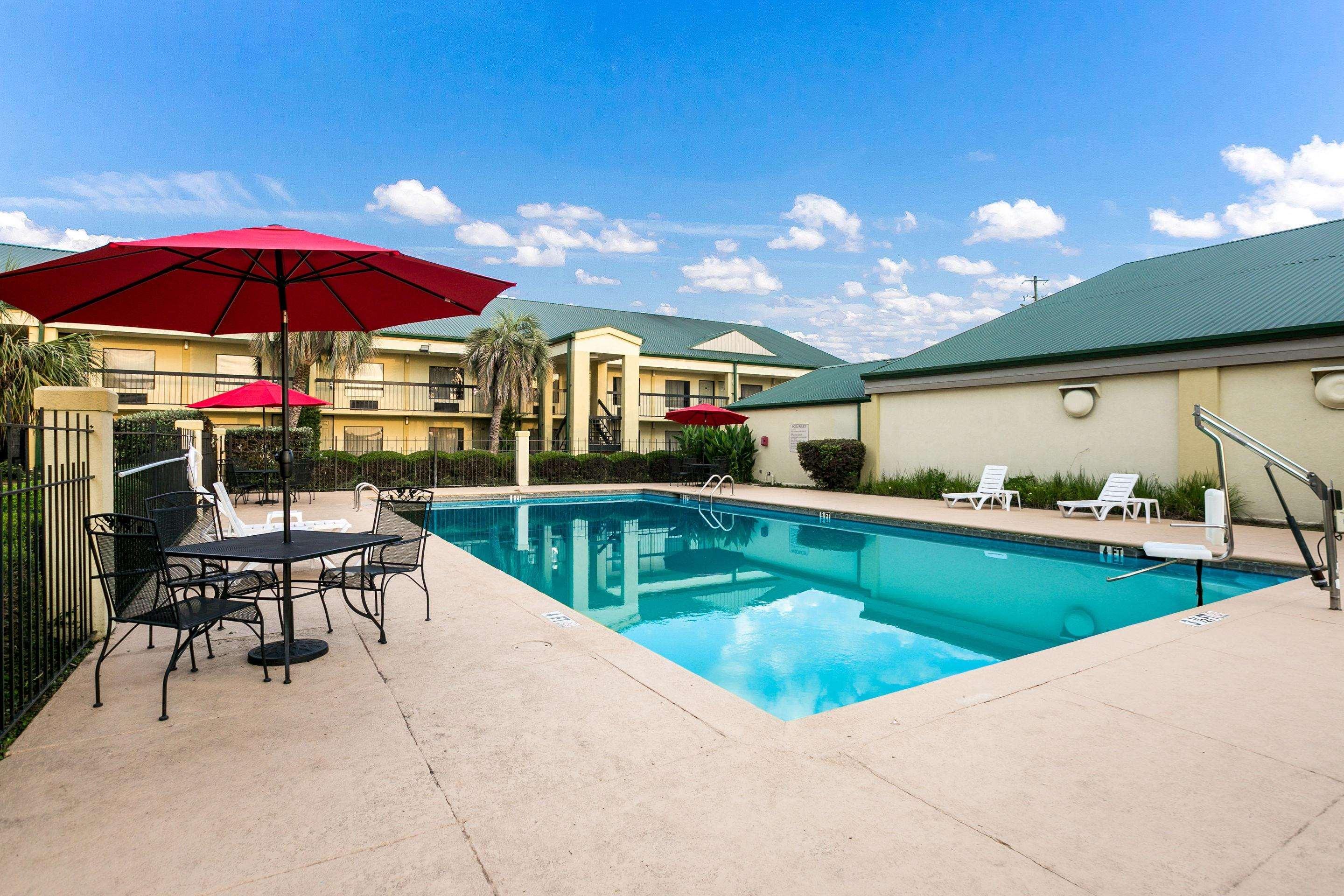 Quality Inn & Suites Near Lake Eufaula Esterno foto