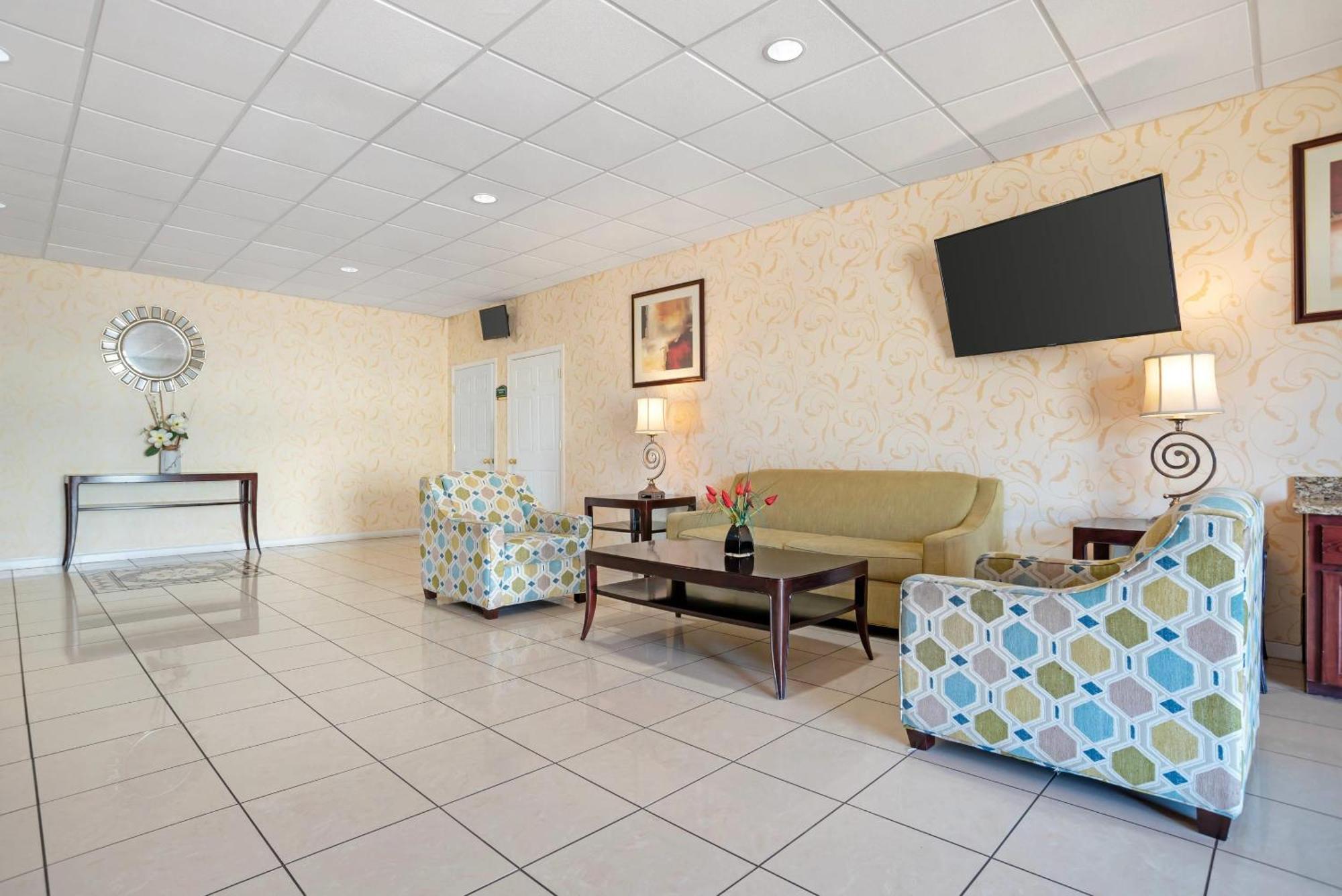 Quality Inn & Suites Near Lake Eufaula Esterno foto