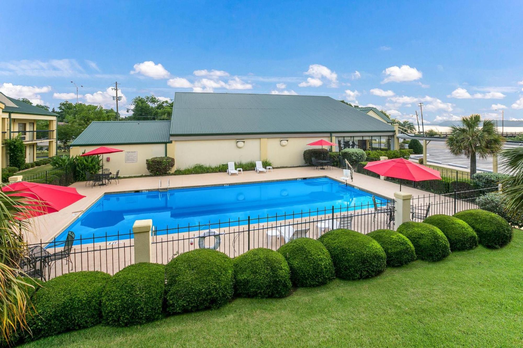 Quality Inn & Suites Near Lake Eufaula Esterno foto