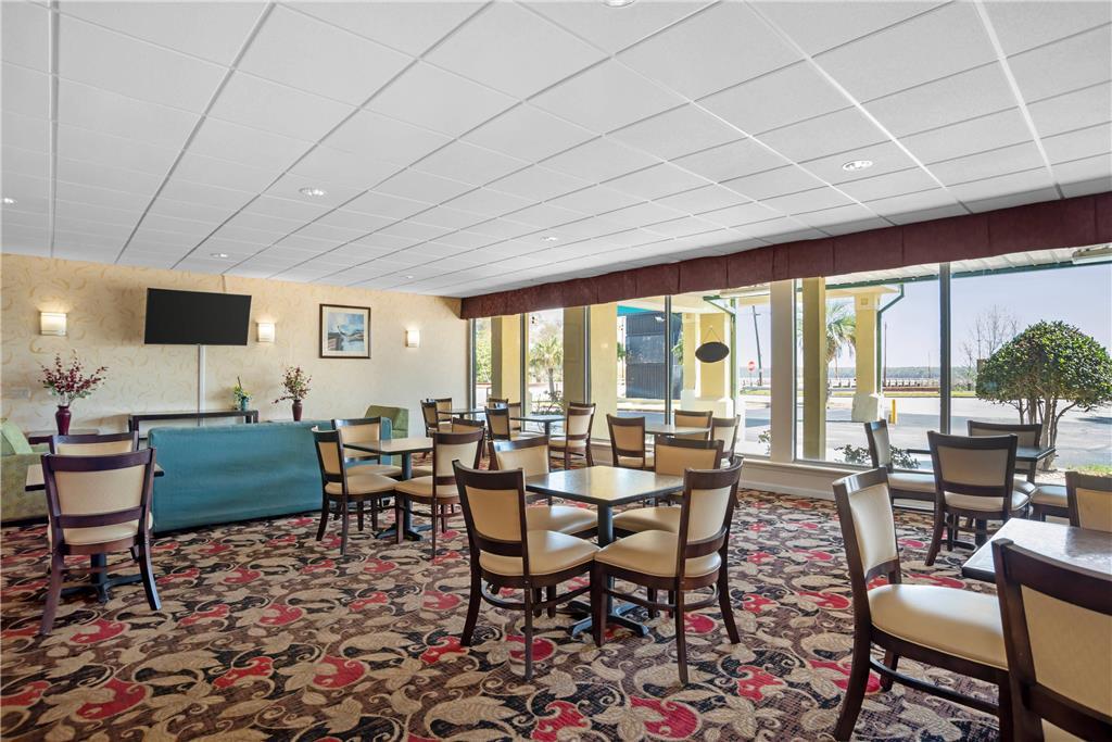 Quality Inn & Suites Near Lake Eufaula Ristorante foto
